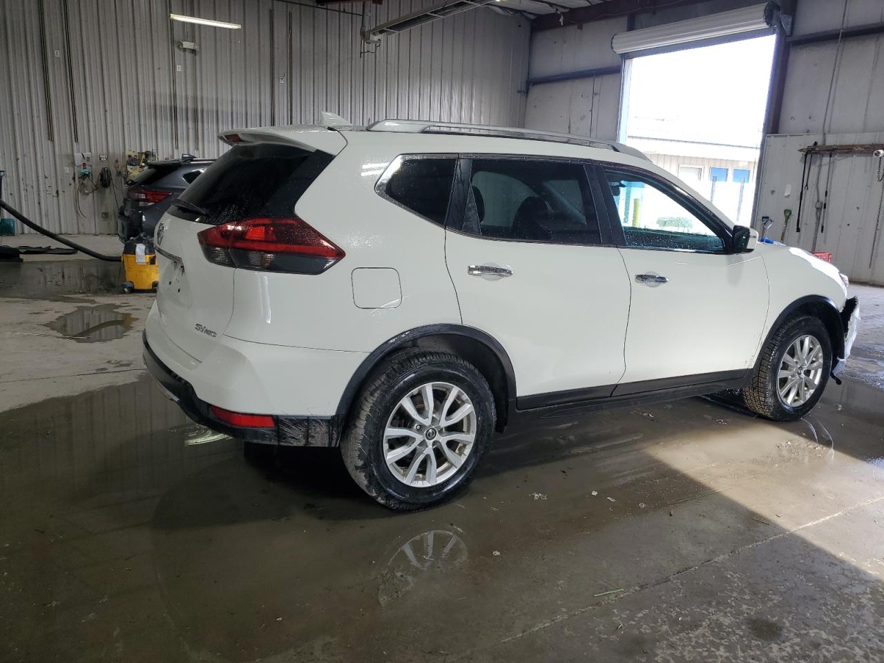 2018 Nissan Rogue VIN 5N1AT2MV0JC784544 Copart auction photo, front end damage thumbnail 3