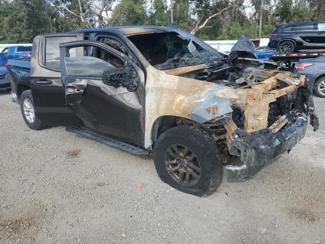 2019 Chevrolet Silverado VIN 1GCRWCEK2KZ303653 Copart auction photo, burn / side damage thumbnail 4