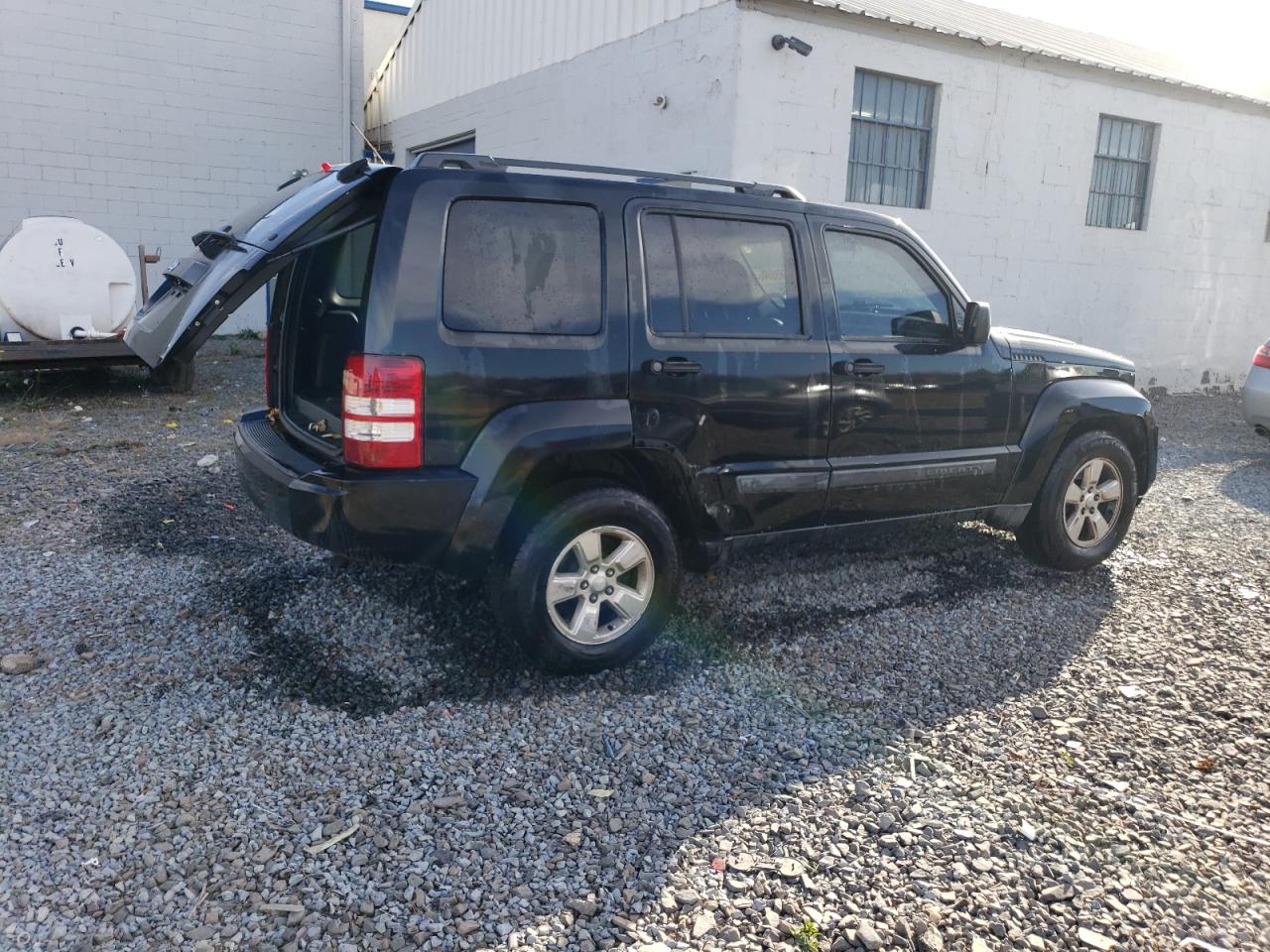2010 Jeep Liberty (North America) VIN 1J4PN2GK3AW135453 Copart auction photo, side damage thumbnail 3