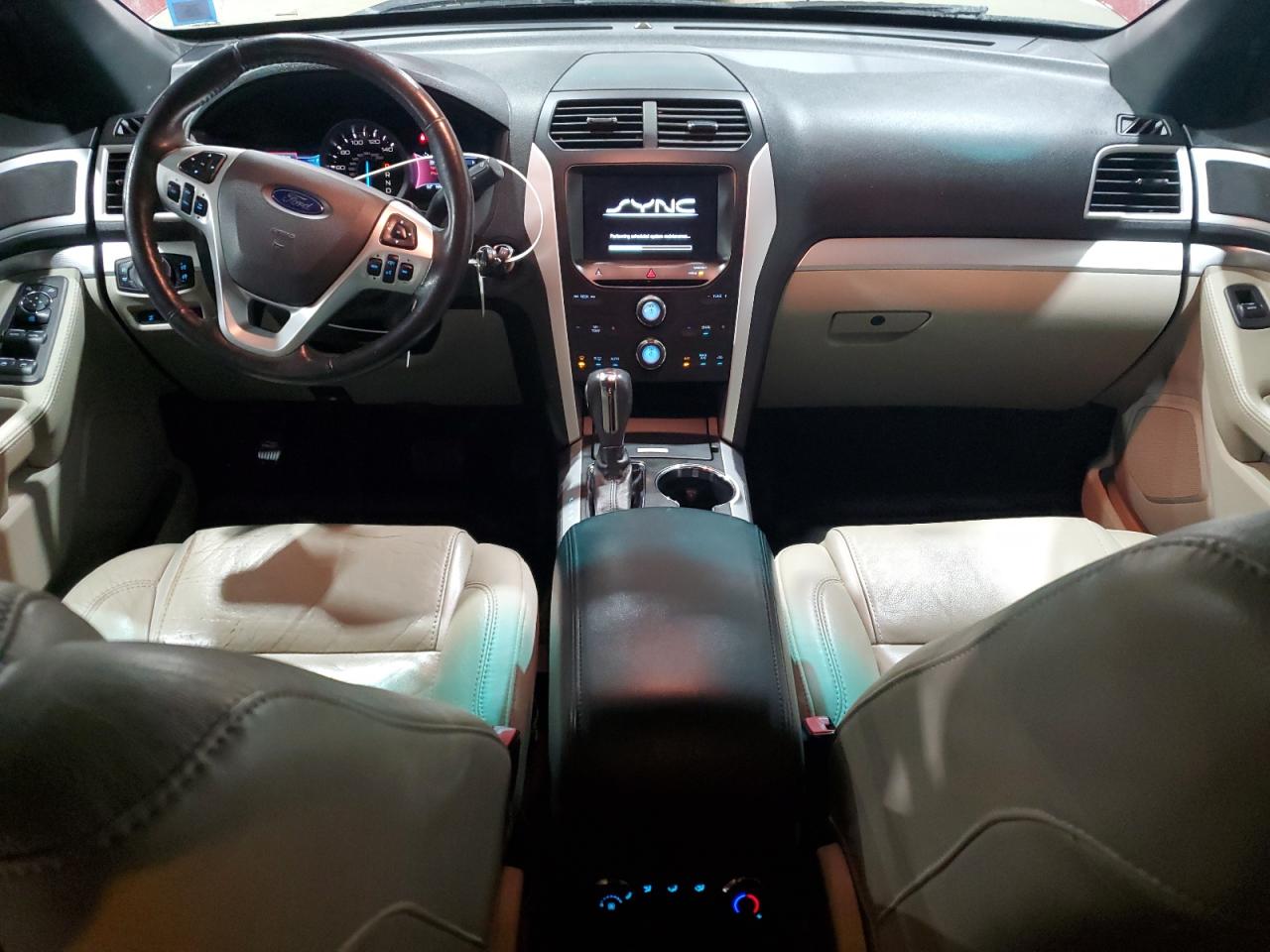 2015 Ford Explorer VIN 1FM5K8D87FGB54747 Copart auction photo, front end damage thumbnail 8