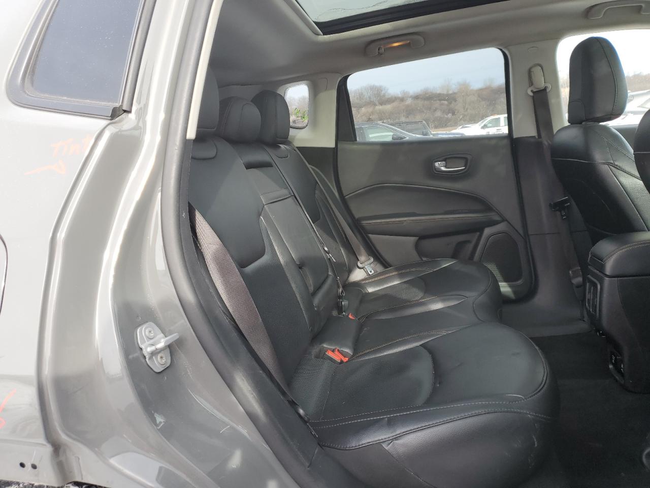 2020 Jeep Compass VIN 3C4NJDCBXLT104980 Copart auction photo, rear end / minor dent/scratches damage thumbnail 11