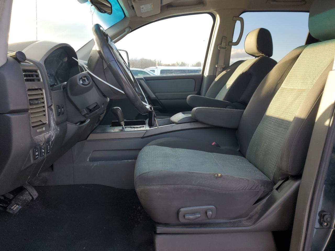 2005 Nissan Titan VIN 1N6AA07B75N525086 Copart auction photo, front end / minor dent/scratches damage thumbnail 7
