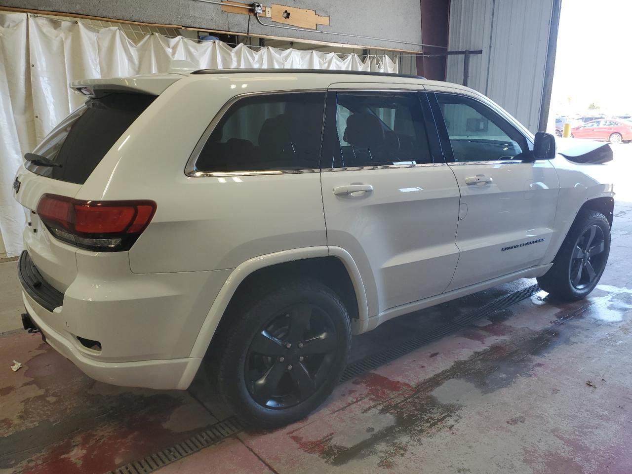 2015 Jeep Grand Cherokee VIN 1C4RJFAG9FC206668 Copart auction photo, front end damage thumbnail 3