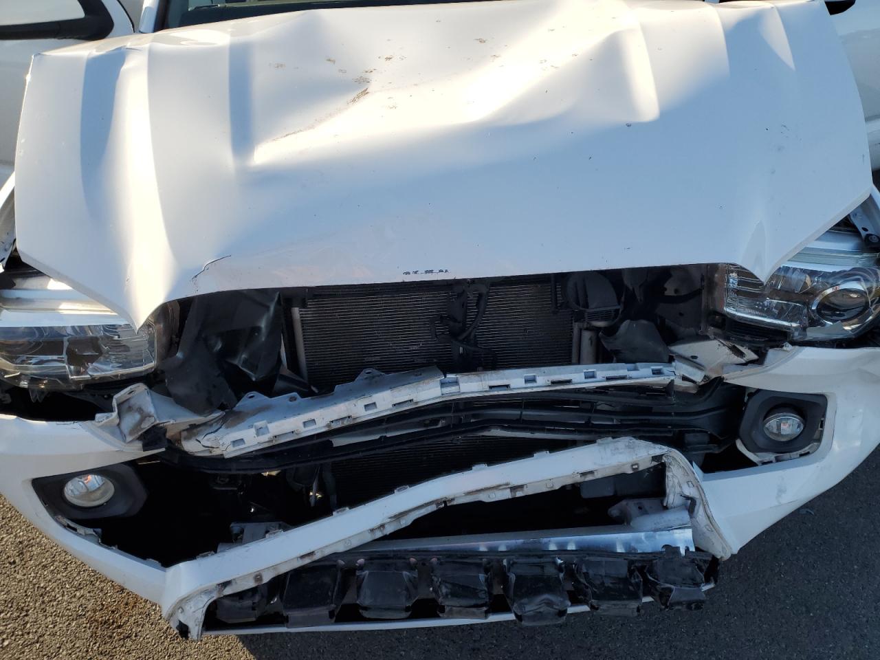 2017 Toyota Tacoma VIN 5TFAX5GN9HX086779 Copart auction photo, front end damage thumbnail 13