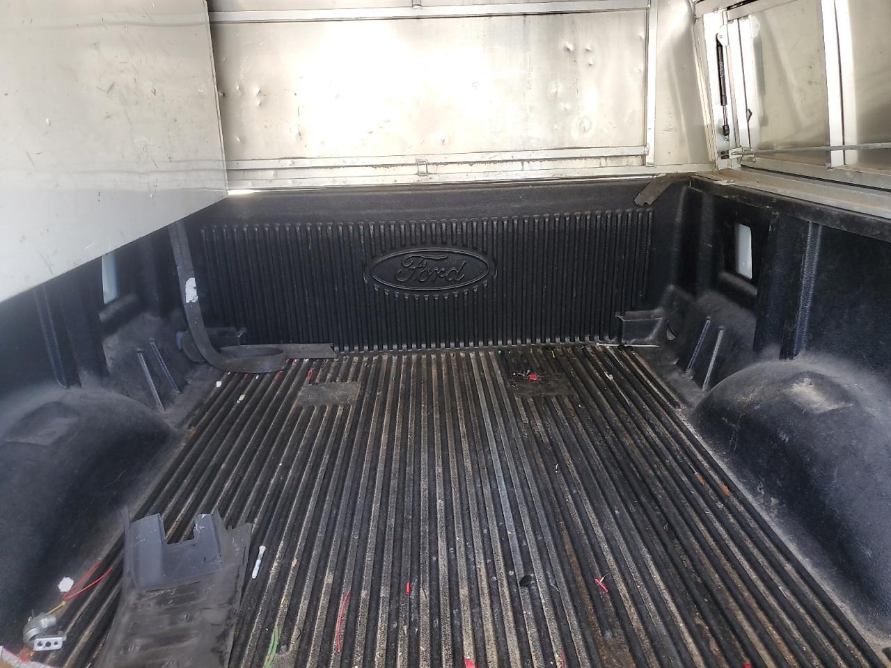 2018 Ford F-150 VIN 1FTMF1CB6JFE60054 Copart auction photo, rear end damage thumbnail 6
