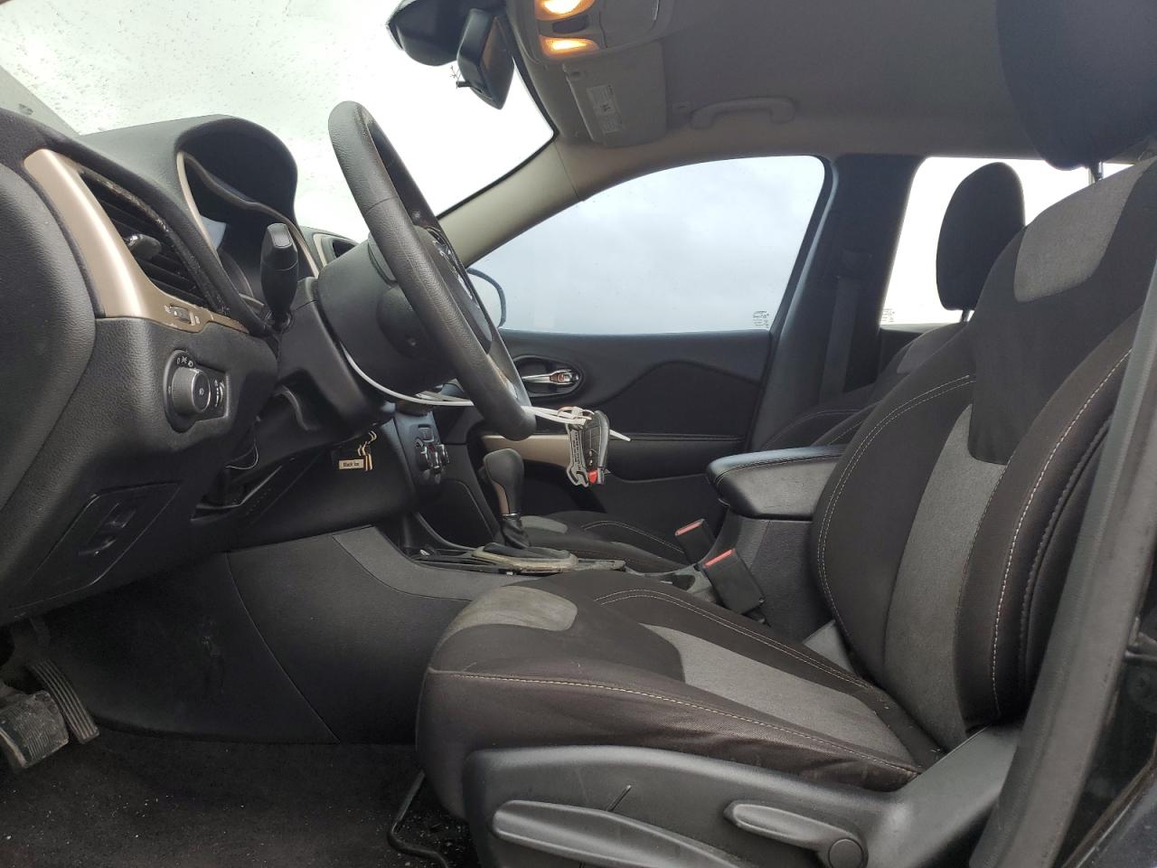 2018 Jeep Grand Cherokee VIN 1C4PJMCB5JD570280 Copart auction photo, front end damage thumbnail 7