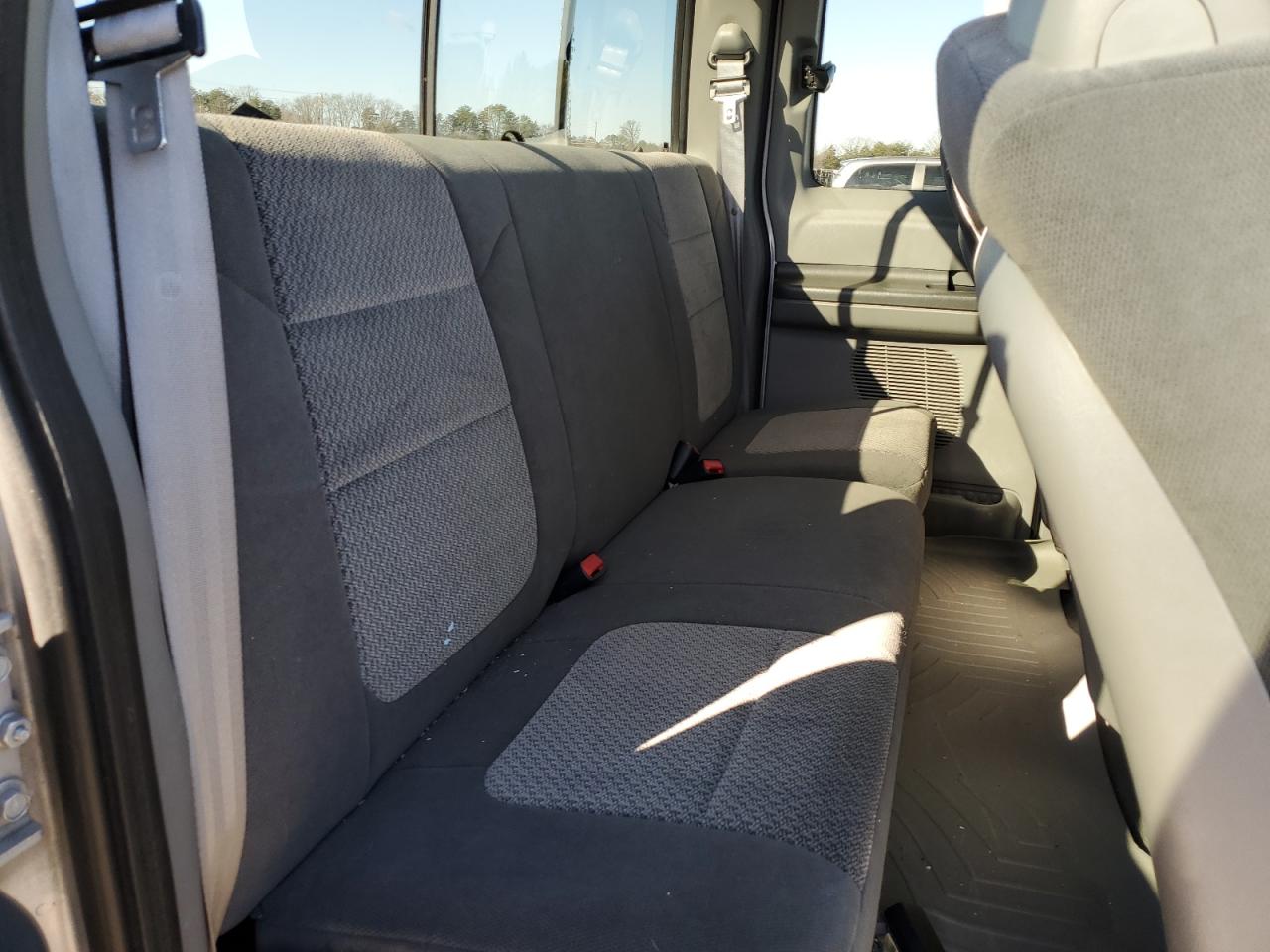 2003 Ford F250 VIN 1FTNX21L03EB97474 Copart auction photo, front end damage thumbnail 10