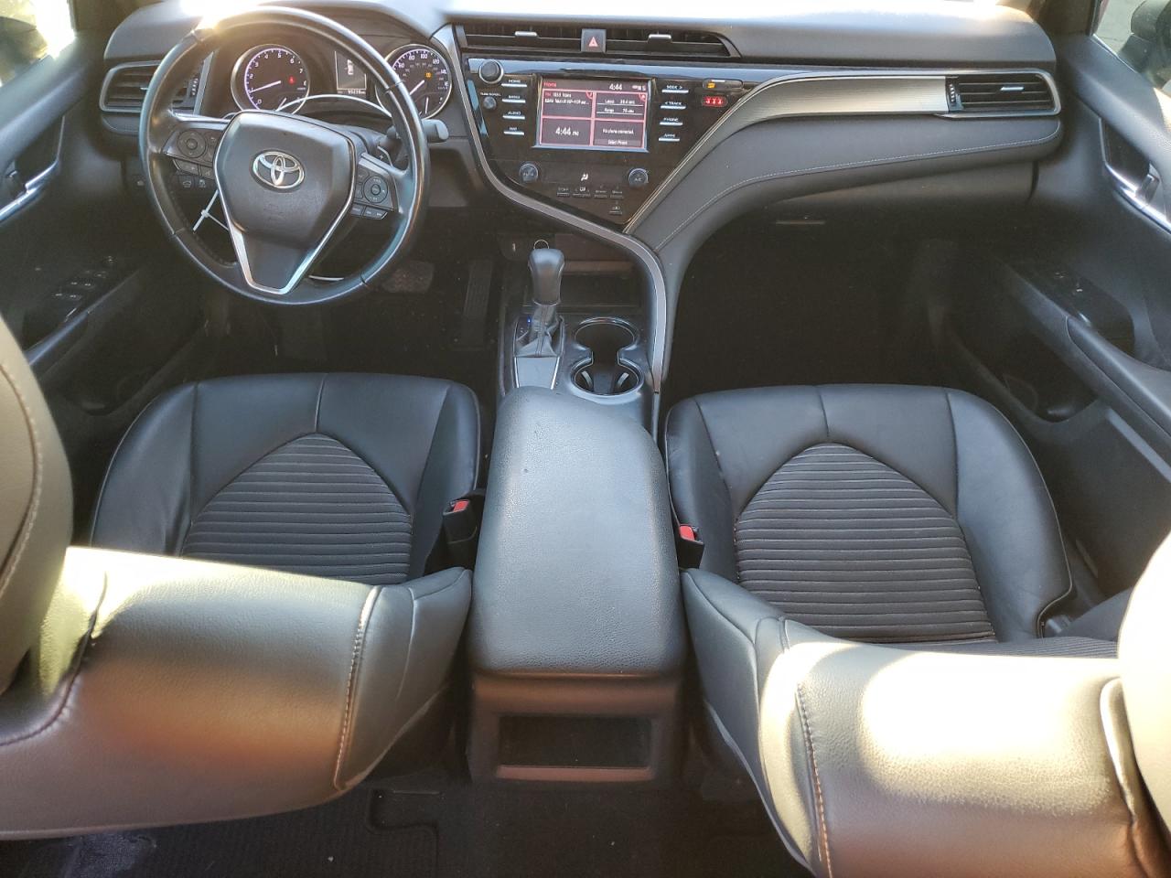 2019 Toyota Camry VIN 4T1B11HK6KU702445 Copart auction photo, side / front end damage thumbnail 8
