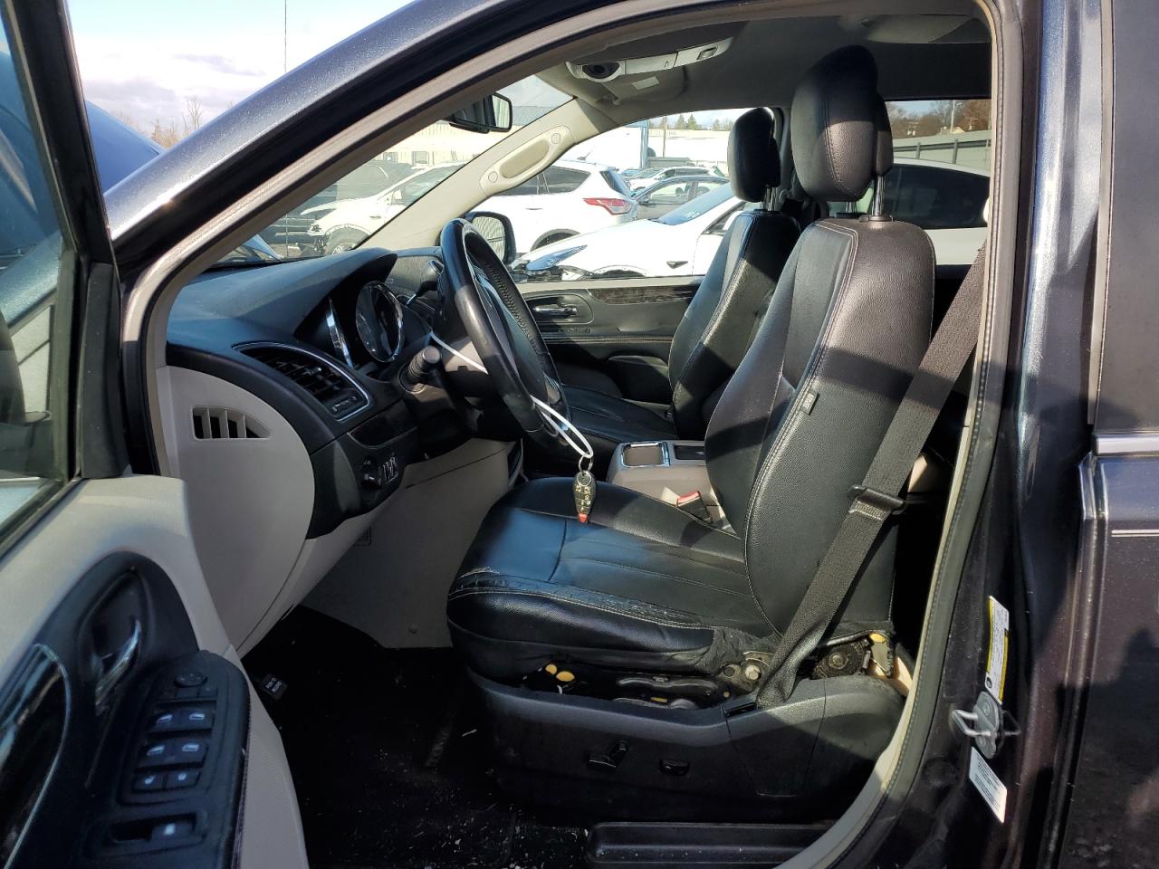 2014 Chrysler Town & Country VIN 2C4RC1BG6ER218519 Copart auction photo, front end / side damage thumbnail 7
