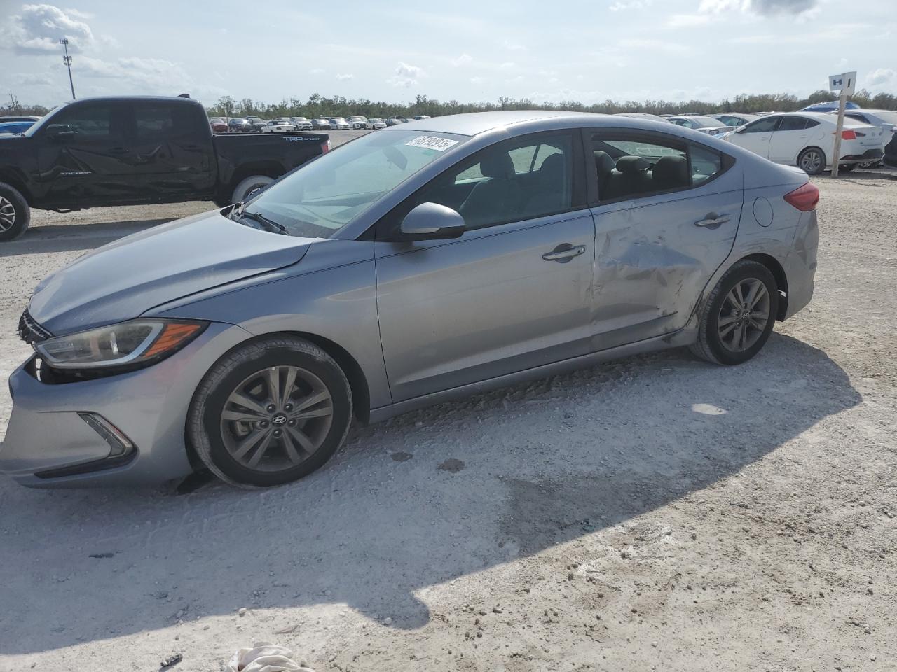 2017 Hyundai Elantra VIN 5NPD84LF8HH079577