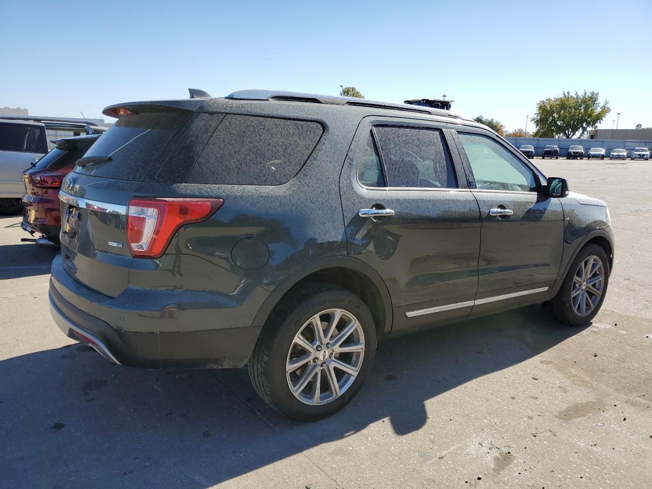 2016 Ford Explorer VIN 1FM5K8FH0GGA92994 Copart auction photo, front end / undercarriage damage thumbnail 3