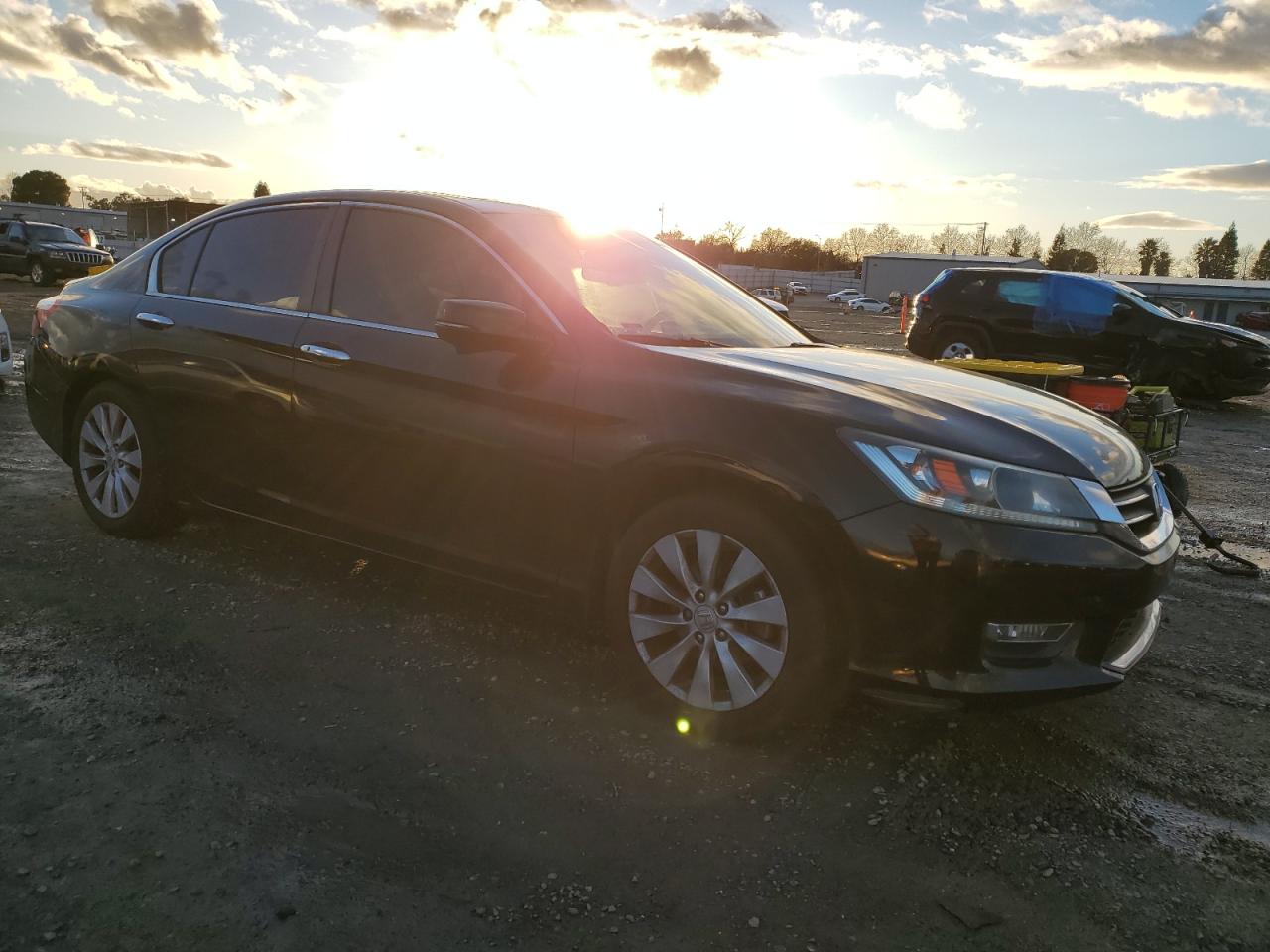 2013 Honda Accord VIN 1HGCR2F86DA250274 Copart auction photo, side / rear end damage thumbnail 4