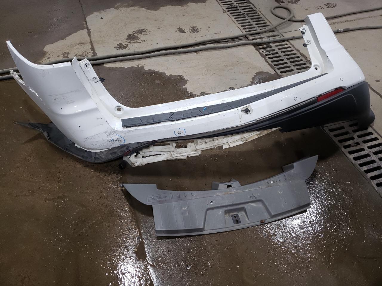2016 Chevrolet Traverse VIN 1GNKVHKD9GJ348576 Copart auction photo, rear end / side damage thumbnail 13