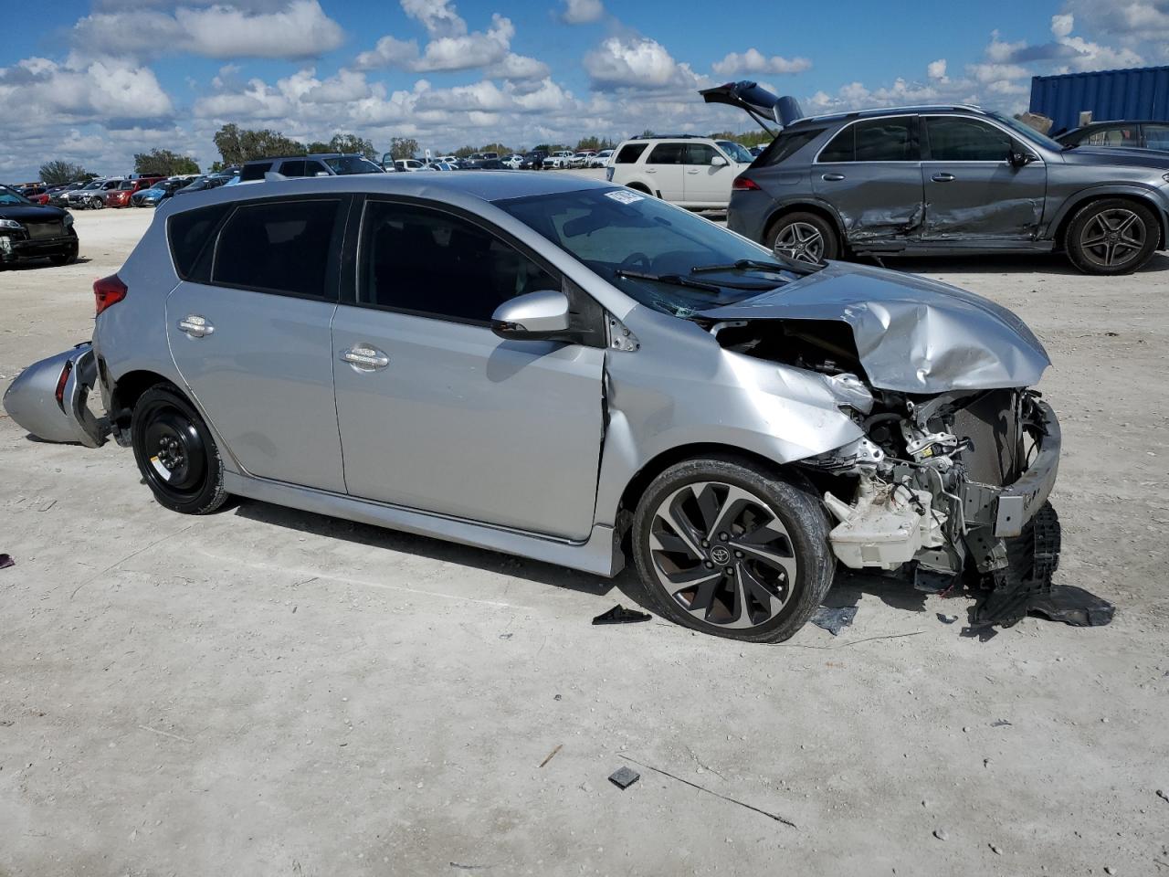 2018 Toyota Corolla VIN JTNKARJE7JJ571173 Copart auction photo, rear end / side damage thumbnail 4
