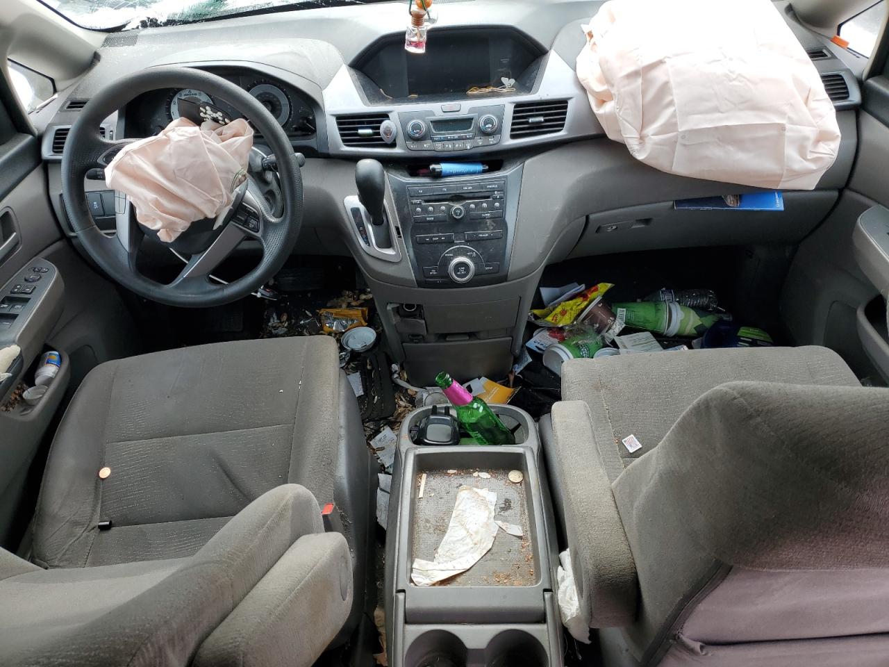 2012 Honda Odyssey VIN 5FNRL5H48CB086148 Copart auction photo, front end / minor dent/scratches damage thumbnail 8