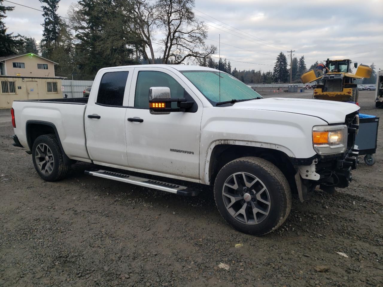 2014 GMC Sierra VIN 1GTR1TEH7EZ111815 Copart auction photo, front end / side damage thumbnail 4