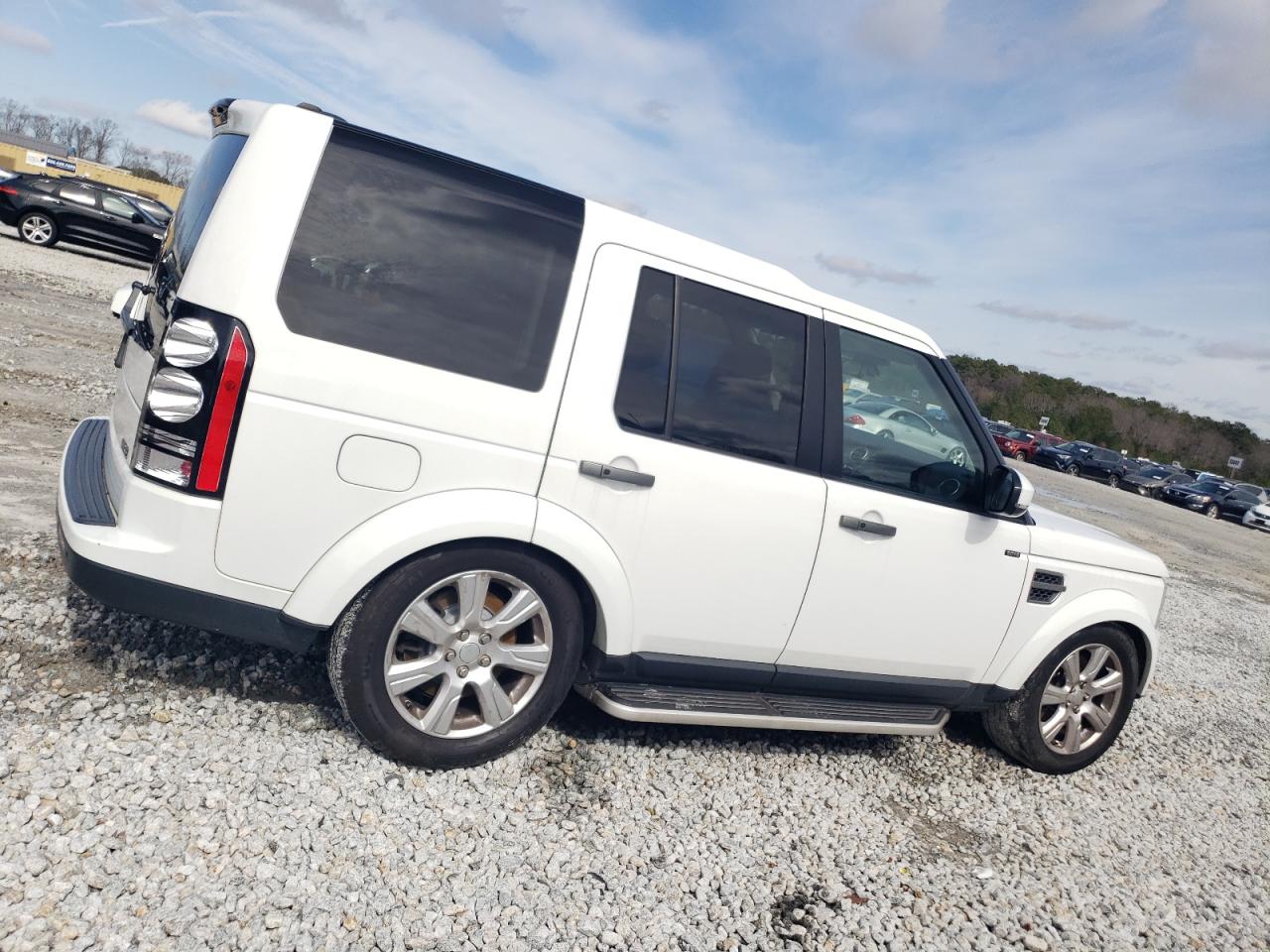 2015 Land Rover LR4 VIN SALAG2V62FA773668 Copart auction photo, mechanical / minor dent/scratches damage thumbnail 3