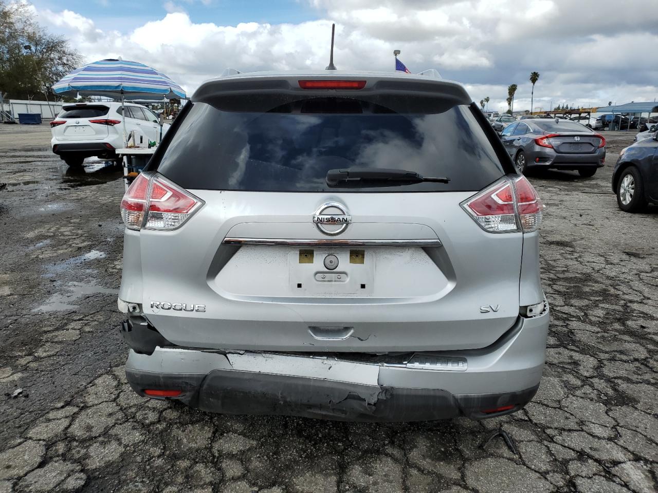 2016 Nissan Rogue VIN KNMAT2MT6GP685425 Copart auction photo, rear end / minor dent/scratches damage thumbnail 6