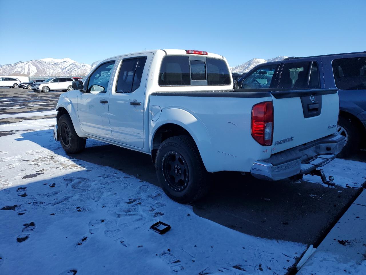 2016 Nissan Navara (Frontier) VIN 1N6AD0EV9GN795251 Copart auction photo, front end damage thumbnail 2