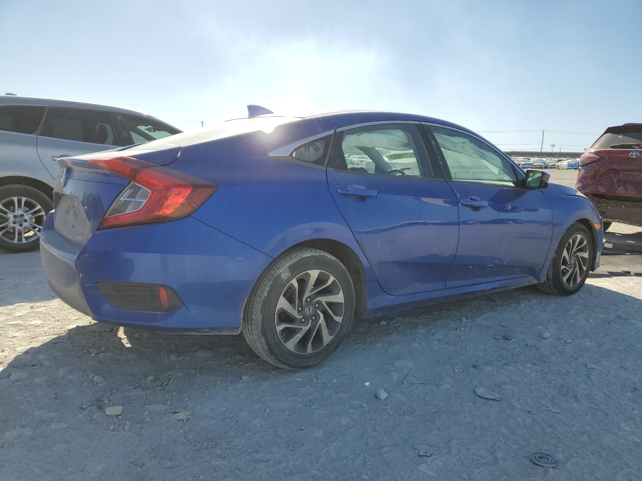2018 Honda Civic VIN 19XFC2F71JE043661 Copart auction photo, front end damage thumbnail 3