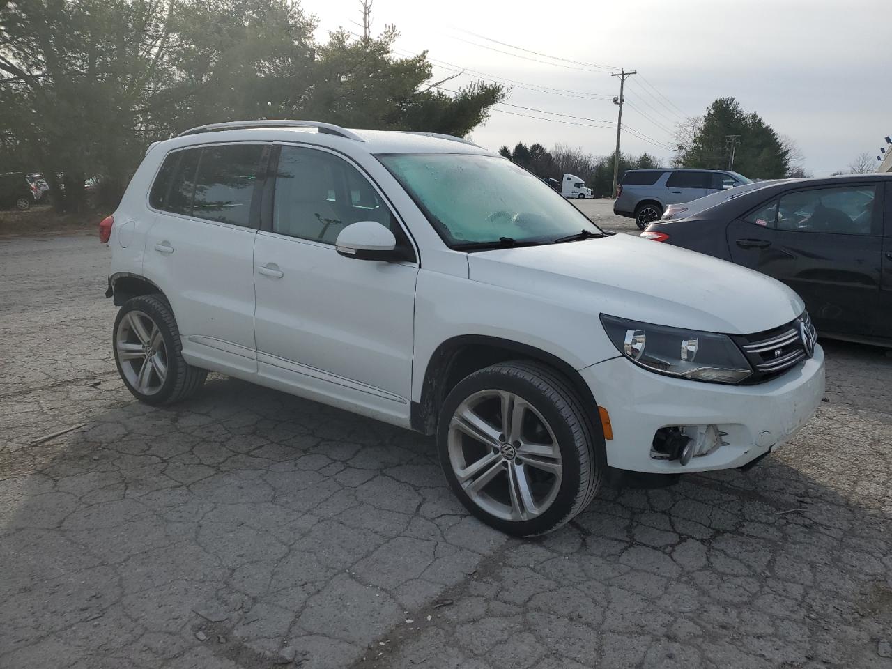 2016 Volkswagen Tiguan VIN WVGAV7AX2GW088417 Copart auction photo, rear end / front end damage thumbnail 4