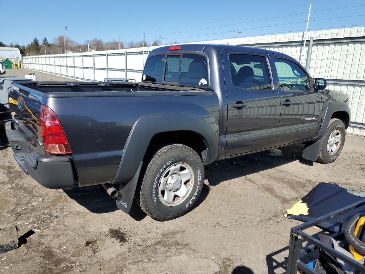 2015 Toyota Tacoma VIN 3TMLU4EN6FM177445 Copart auction photo, front end damage thumbnail 3