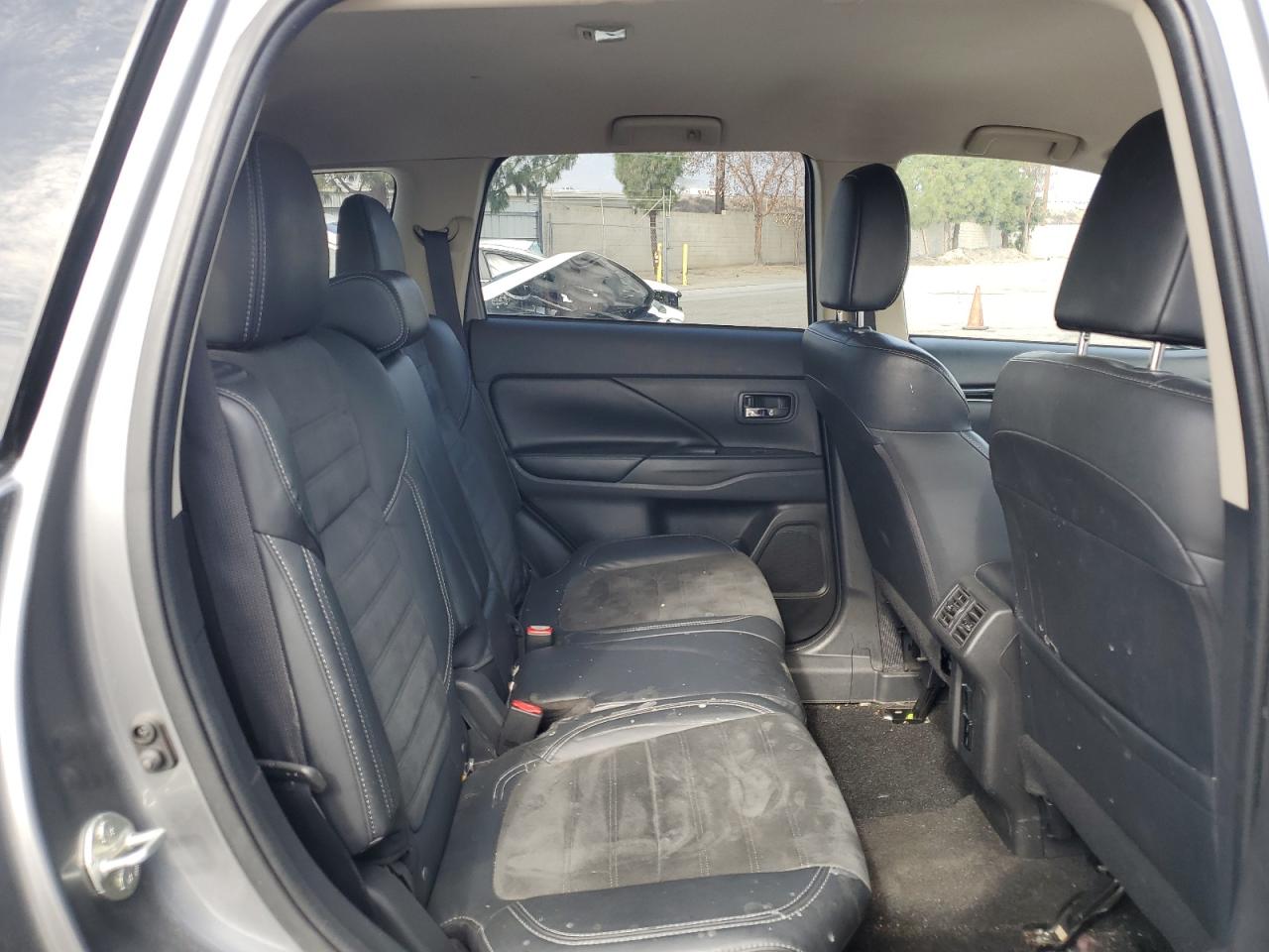 2020 Mitsubishi Outlander VIN JA4AZ3A34LZ044355 Copart auction photo, front end damage thumbnail 11