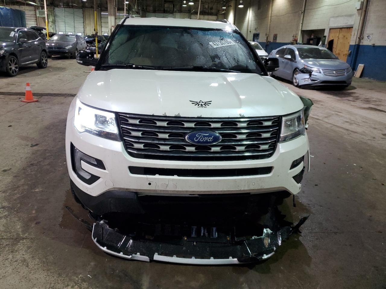 2017 Ford Explorer VIN 1FM5K8D88HGD52224 Copart auction photo, front end / side damage thumbnail 5