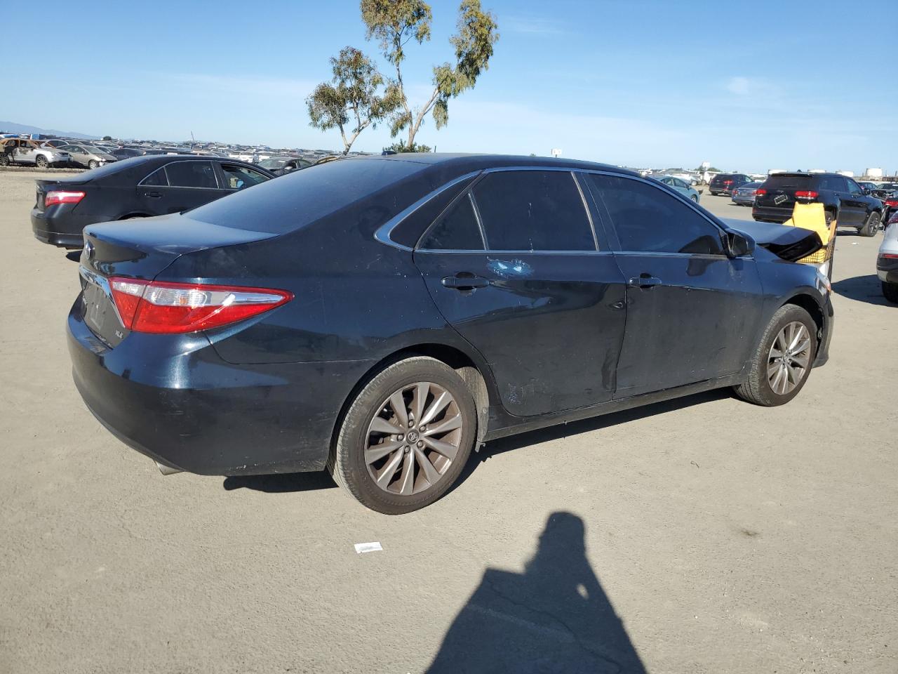 2016 Toyota Camry VIN 4T1BF1FK5GU505648 Copart auction photo, front end damage thumbnail 3