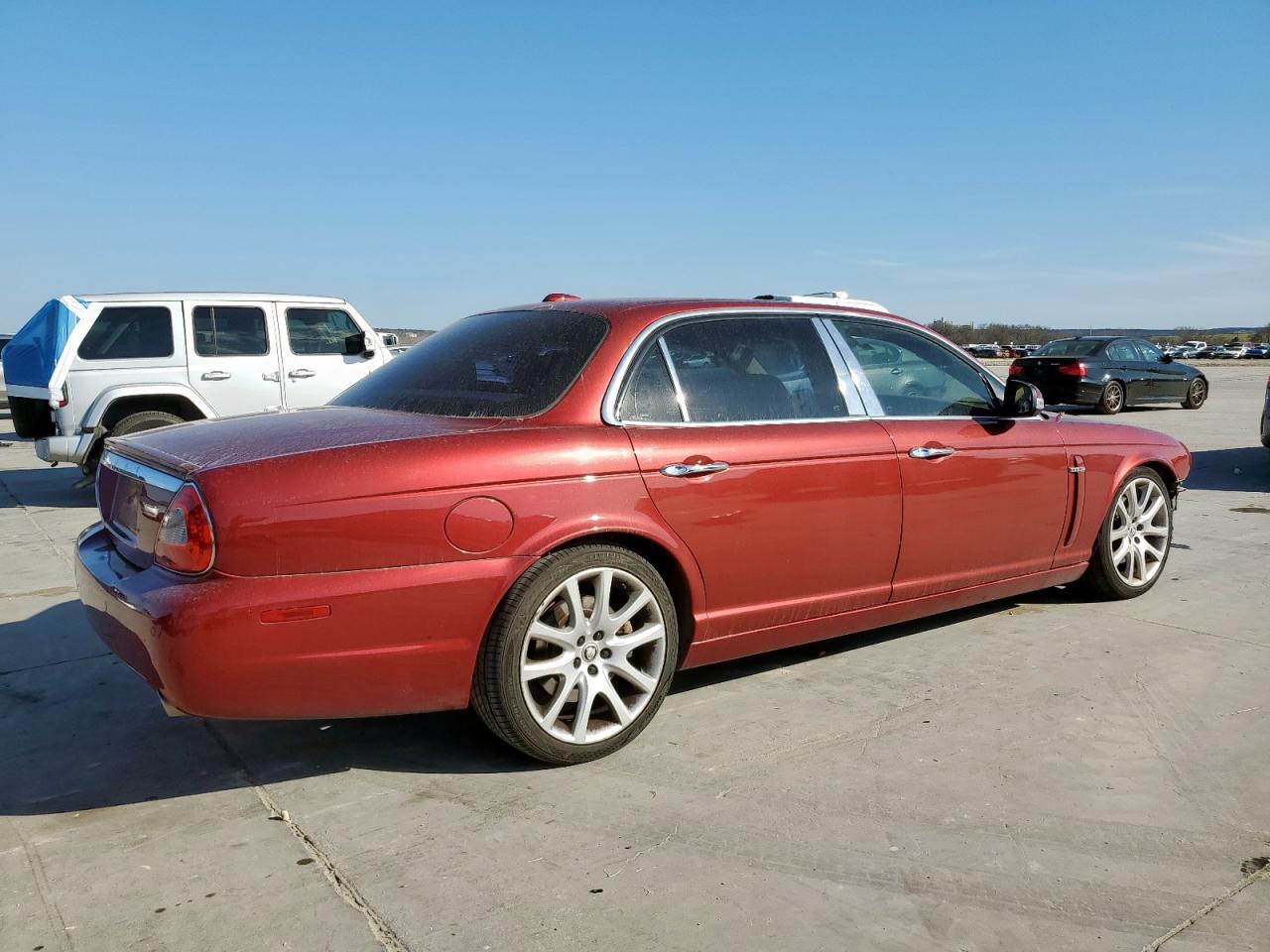 2008 Jaguar XJ VIN SAJWA79B58SH20211 Copart auction photo, front end / minor dent/scratches damage thumbnail 3