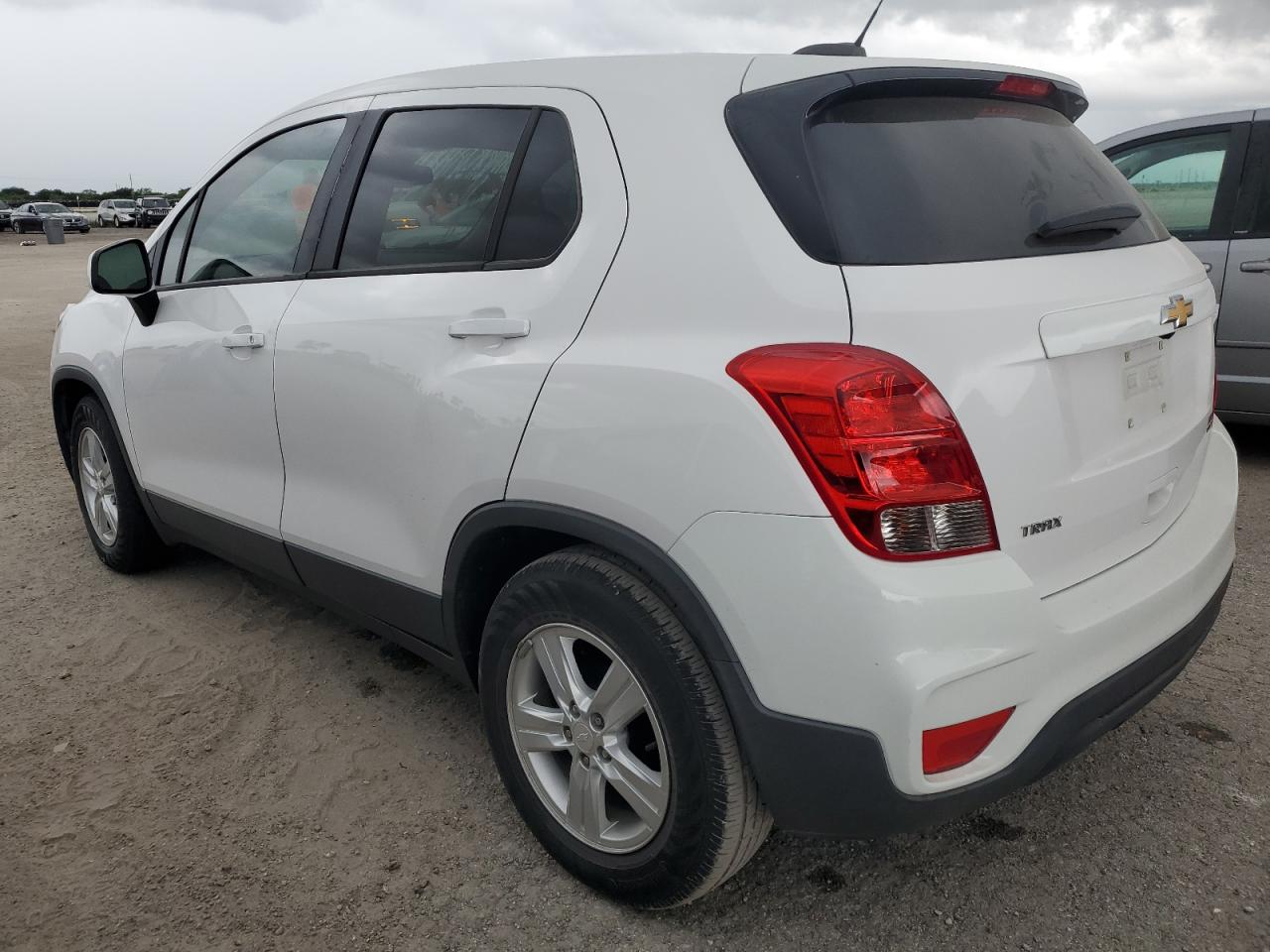 2020 Chevrolet Trax VIN 3GNCJKSB1LL199725 Copart auction photo, water/flood / minor dent/scratches damage thumbnail 2