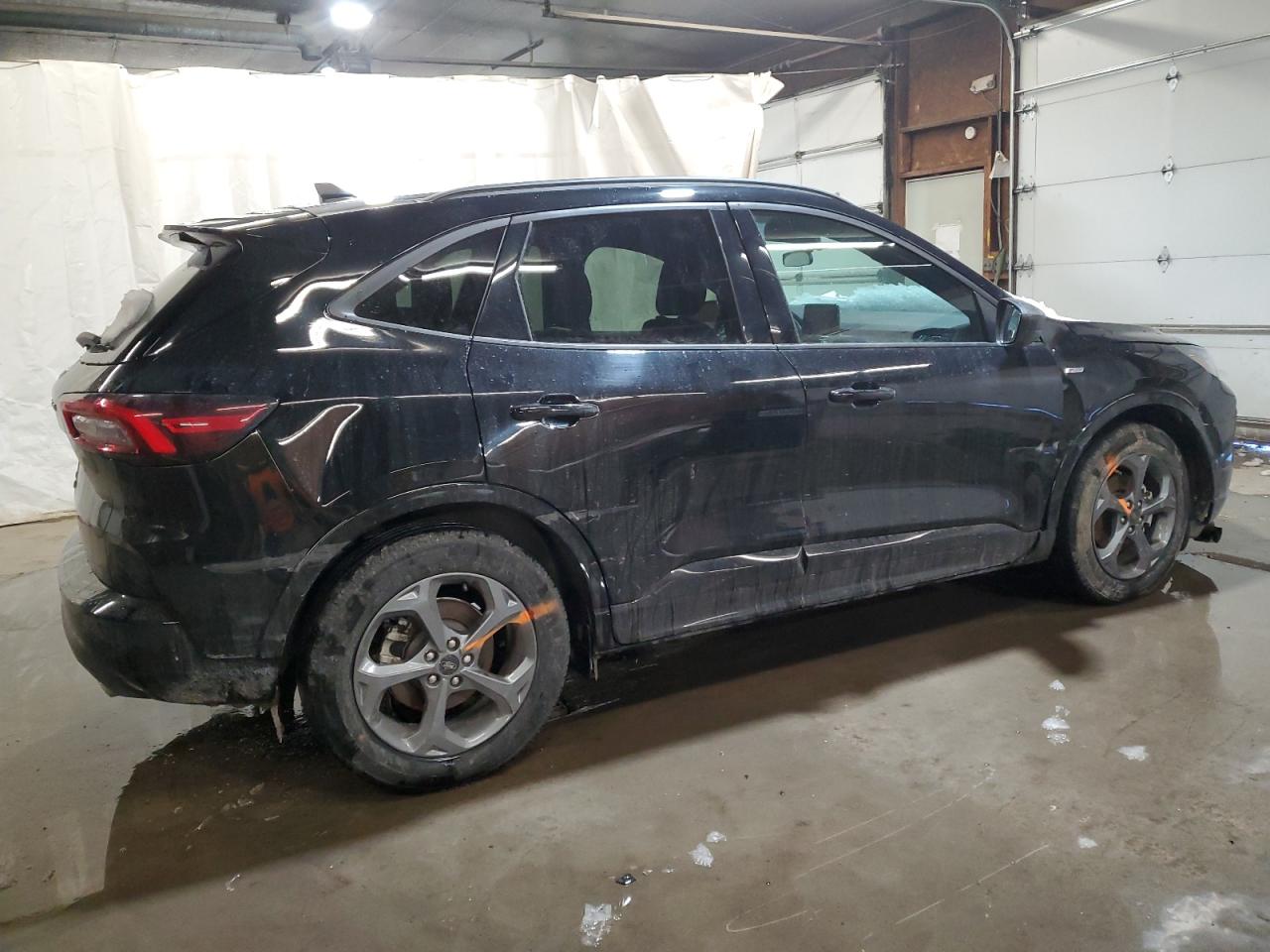 2023 Ford Escape VIN 1FMCU0MN1PUA42327 Copart auction photo, front end / side damage thumbnail 3