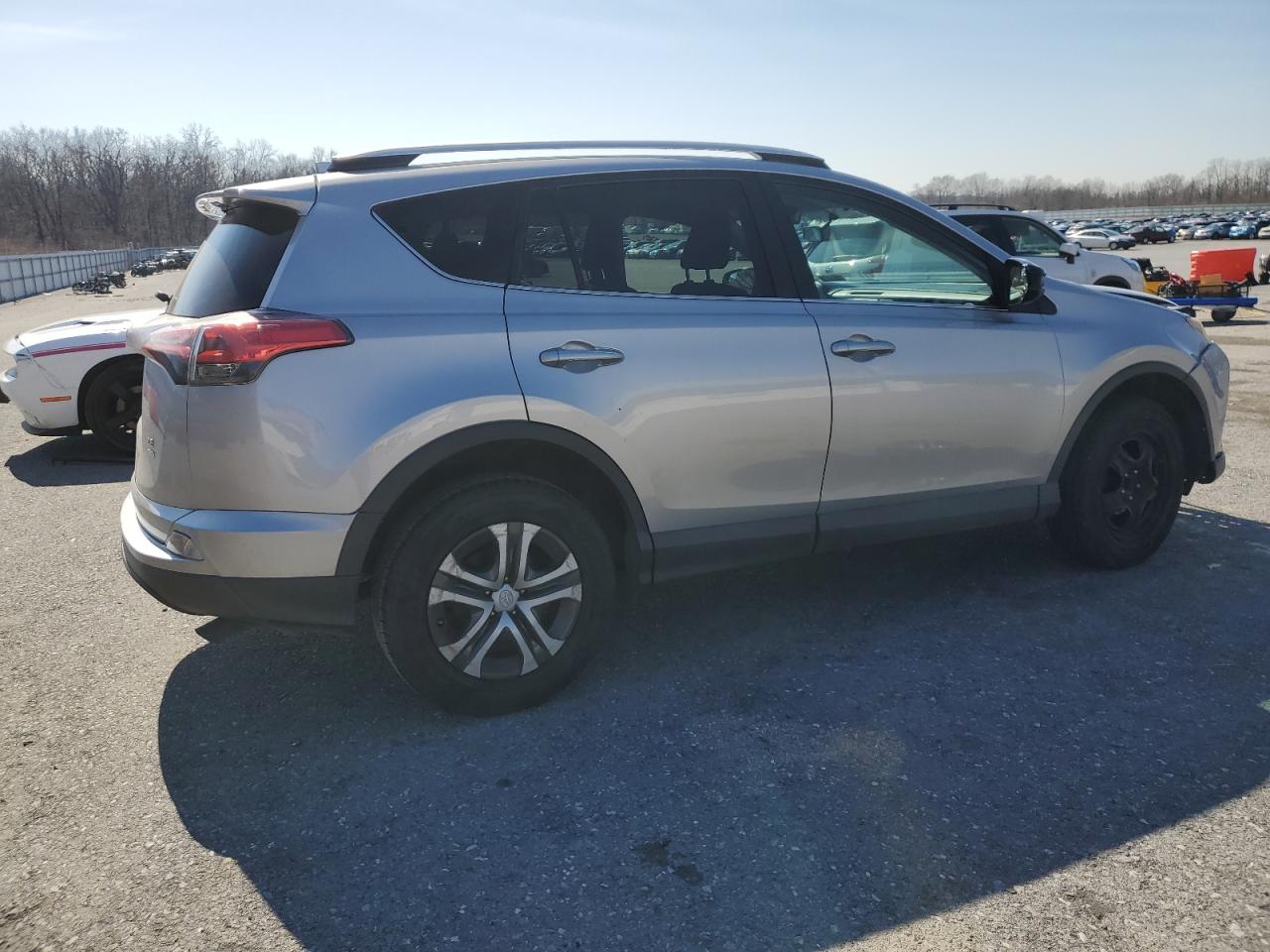 2016 Toyota RAV 4 VIN 2T3BFREV1GW491166 Copart auction photo, front end damage thumbnail 3