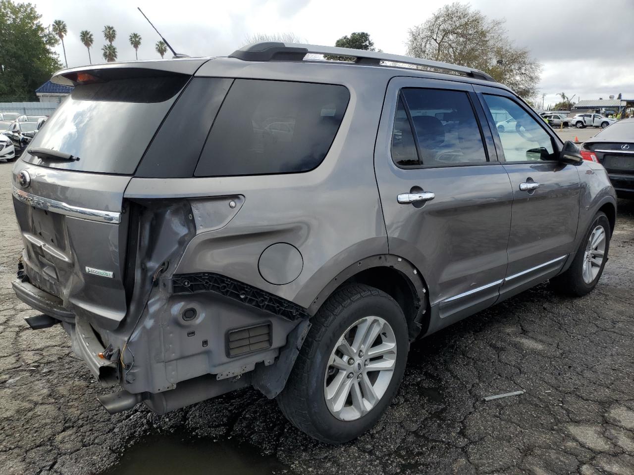 2012 Ford Explorer VIN 1FMHK7D9XCGB02251 Copart auction photo, rear end / minor dent/scratches damage thumbnail 3
