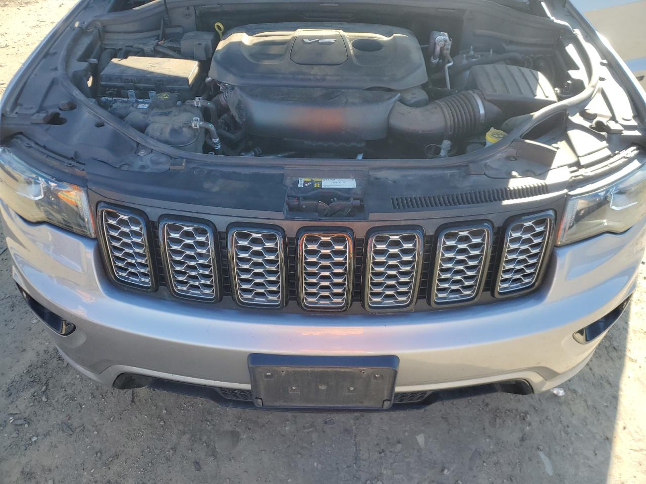 2018 Jeep Grand Cherokee VIN 1C4RJFAG5JC227719 Copart auction photo, stripped / minor dent/scratches damage thumbnail 12