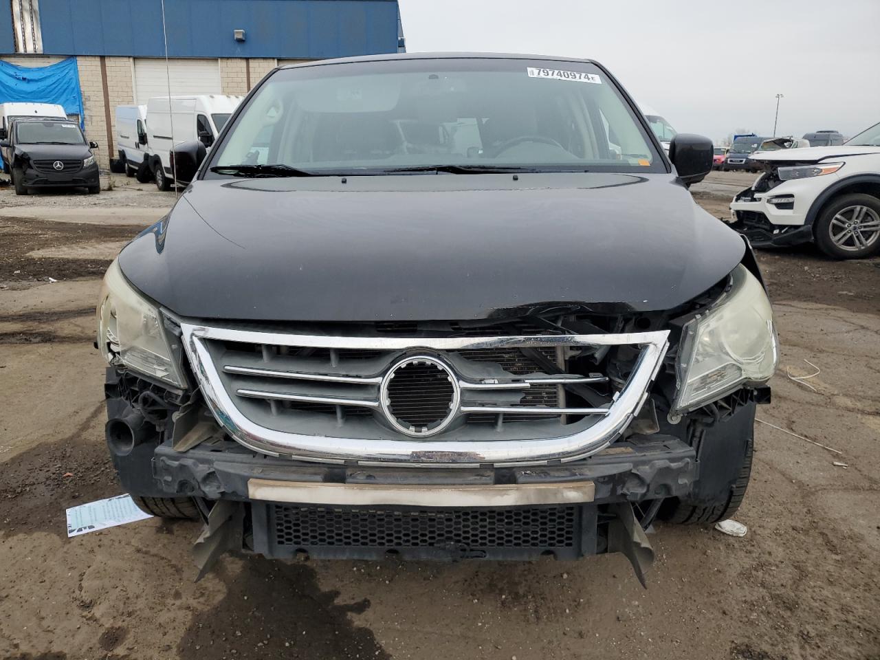 2010 Volkswagen Routan VIN 2V4RW5DX2AR325238 Copart auction photo, front end damage thumbnail 5
