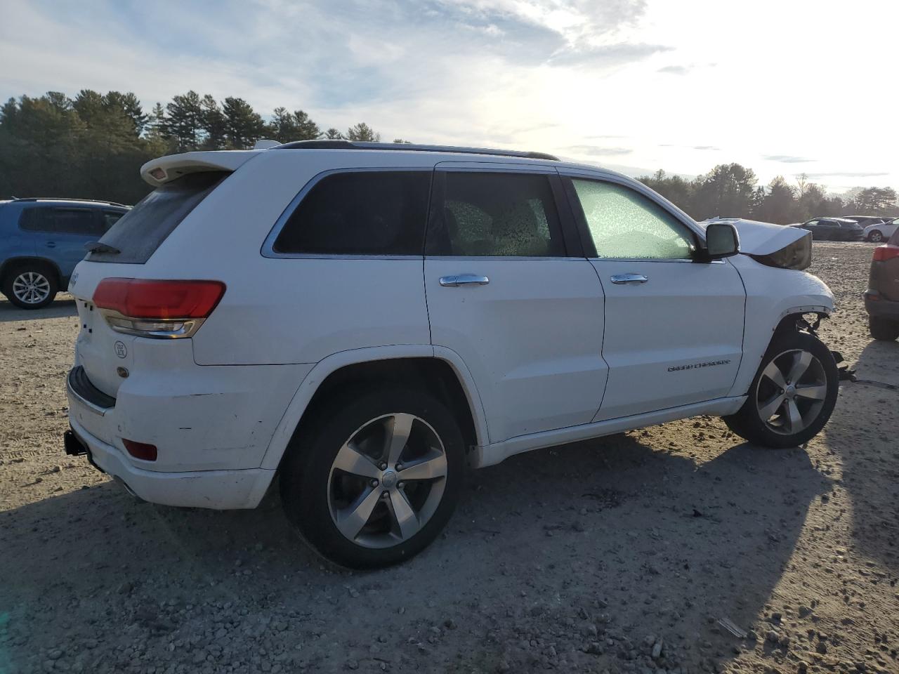 2015 Jeep Grand Cherokee VIN 1C4RJFCG6FC894724 Copart auction photo, front end / rear end damage thumbnail 3