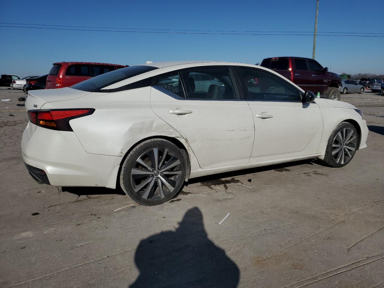 2020 Nissan Altima VIN 1N4BL4CV3LC180372 Copart auction photo, side / rear end damage thumbnail 3