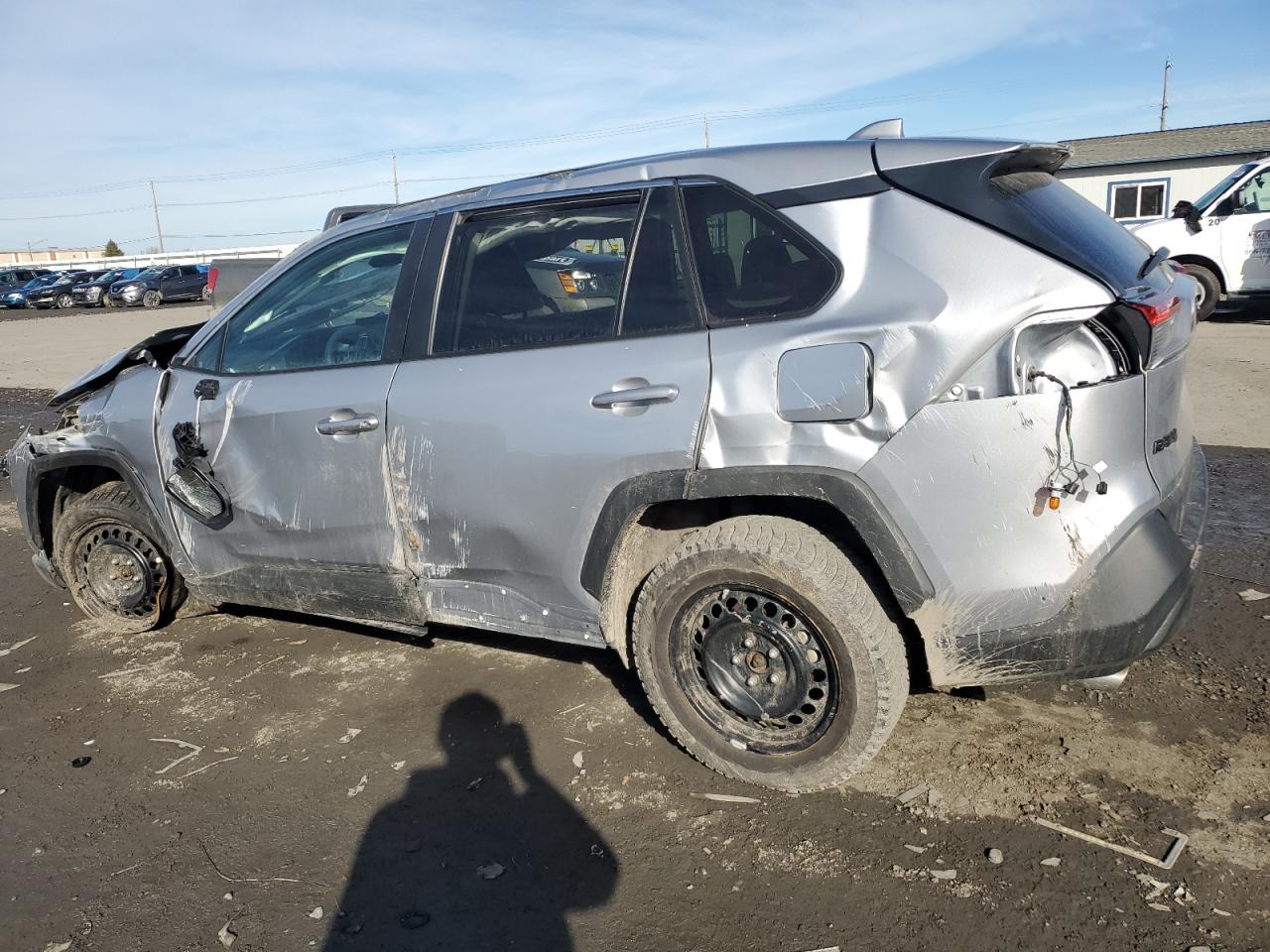 2022 Toyota RAV 4 VIN 2T3G1RFV3NC309775 Copart auction photo, rollover damage thumbnail 2