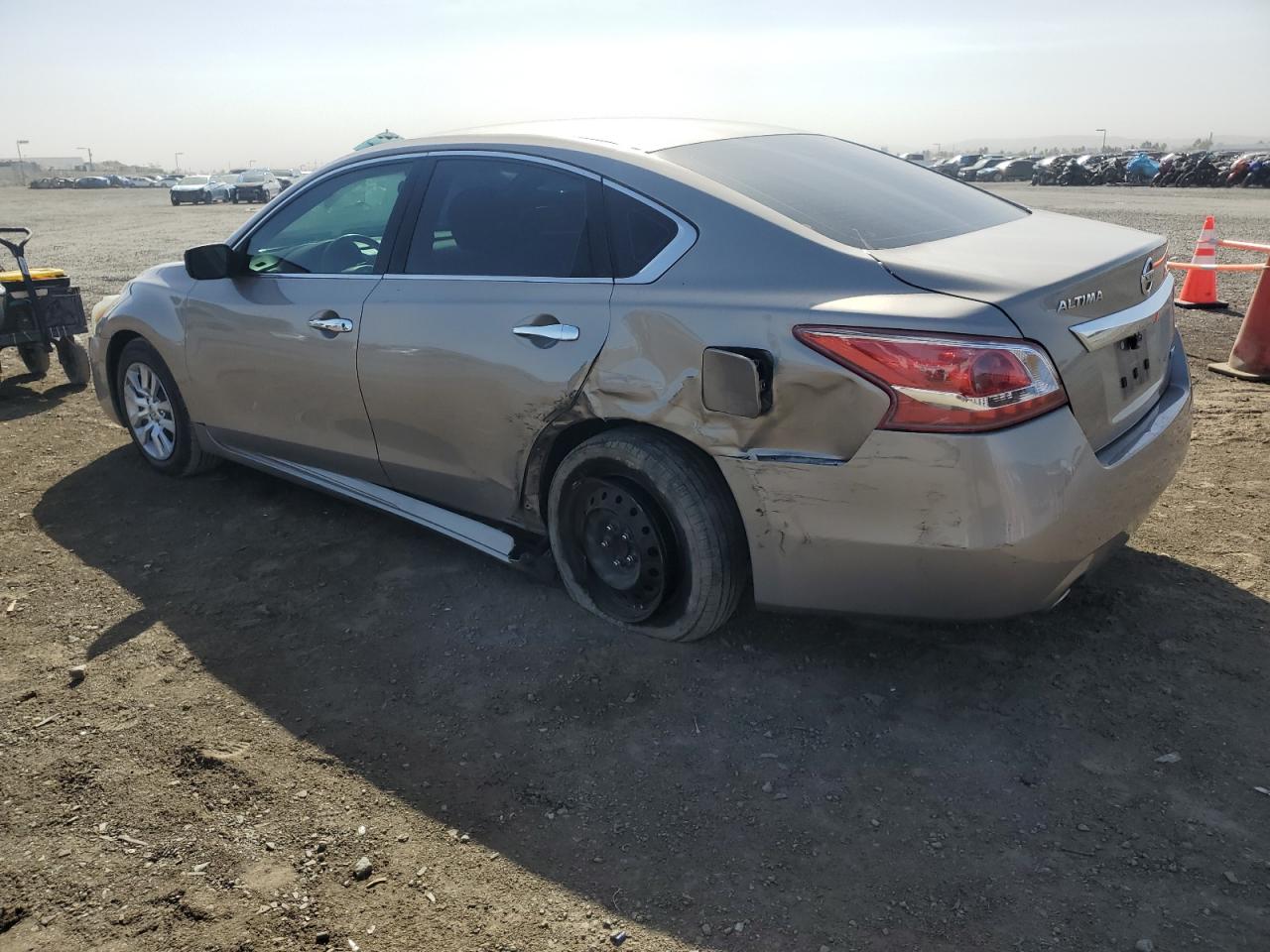 2013 Nissan Altima VIN 1N4AL3AP8DN401691 Copart auction photo, rear end / all over damage thumbnail 2