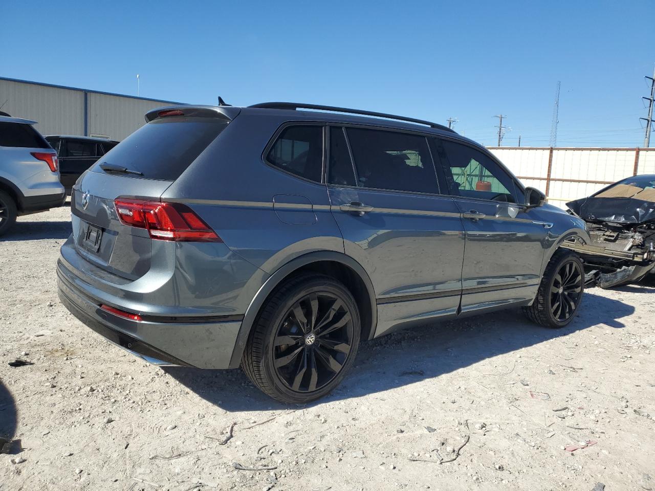 2021 Volkswagen Tiguan VIN 3VV3B7AX9MM151323 Copart auction photo, front end / minor dent/scratches damage thumbnail 3