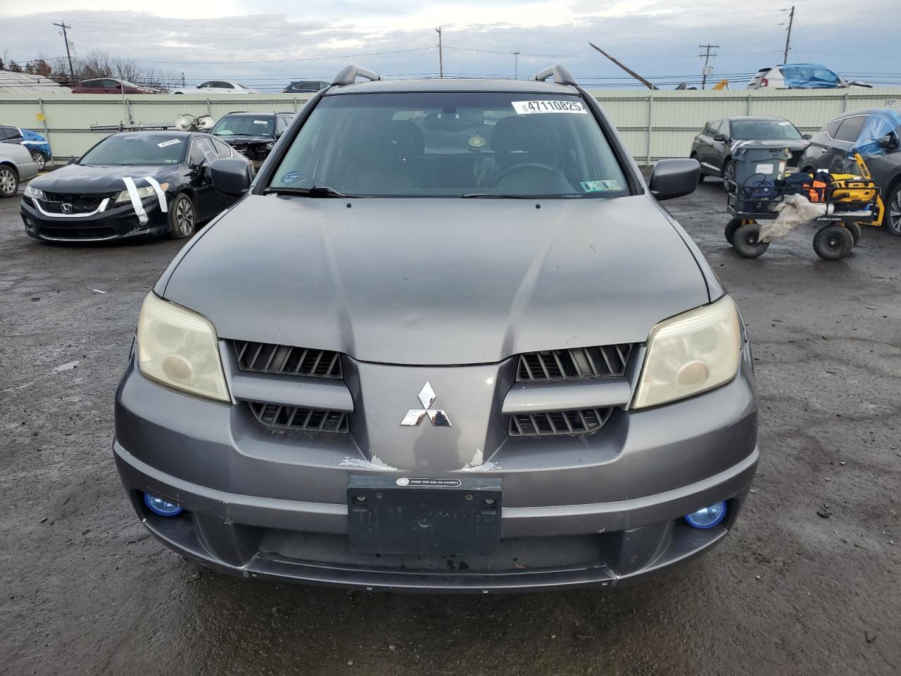 2005 Mitsubishi Outlander VIN JA4LZ81F15U039209 Copart auction photo, minor dent/scratches damage thumbnail 5