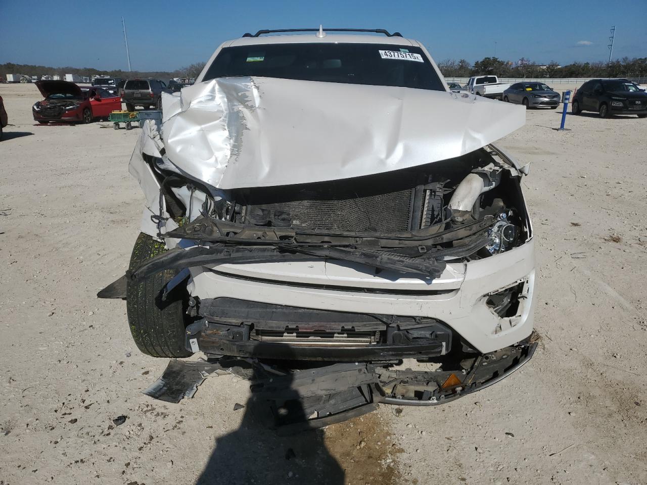 2018 Ford Expedition VIN 1FMJU1HT8JEA17688 Copart auction photo, front end / side damage thumbnail 5