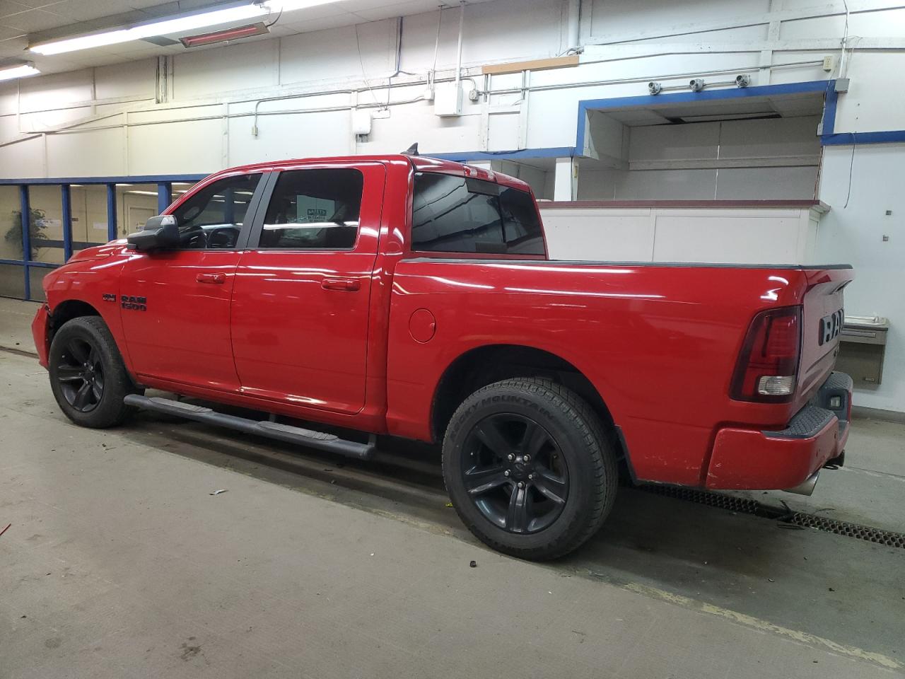 2018 RAM 1500 VIN 1C6RR7MT5JS110968 Copart auction photo, front end damage thumbnail 2