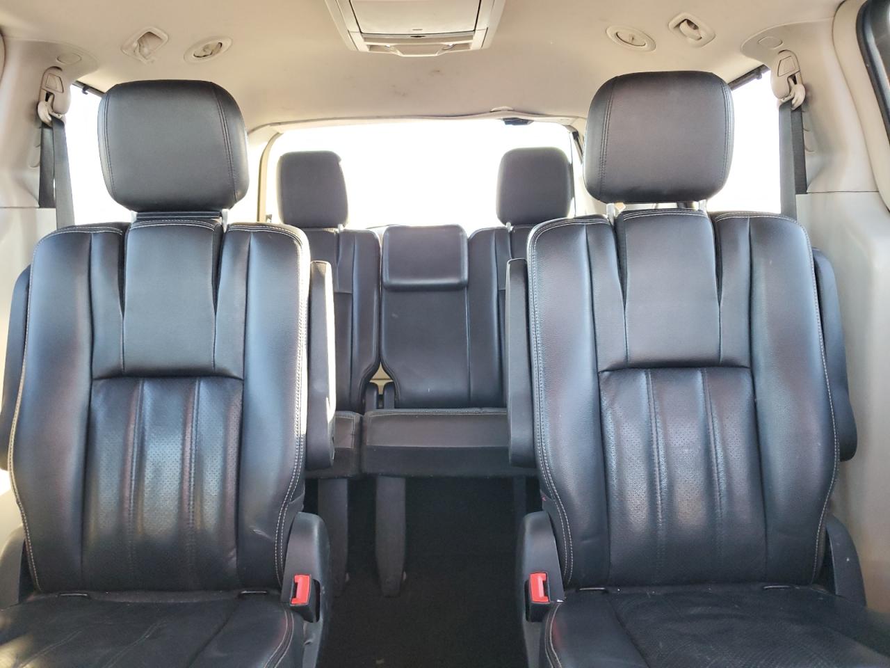 2012 Chrysler Town & Country VIN 2C4RC1CG5CR125129 Copart auction photo, front end / hail damage thumbnail 10