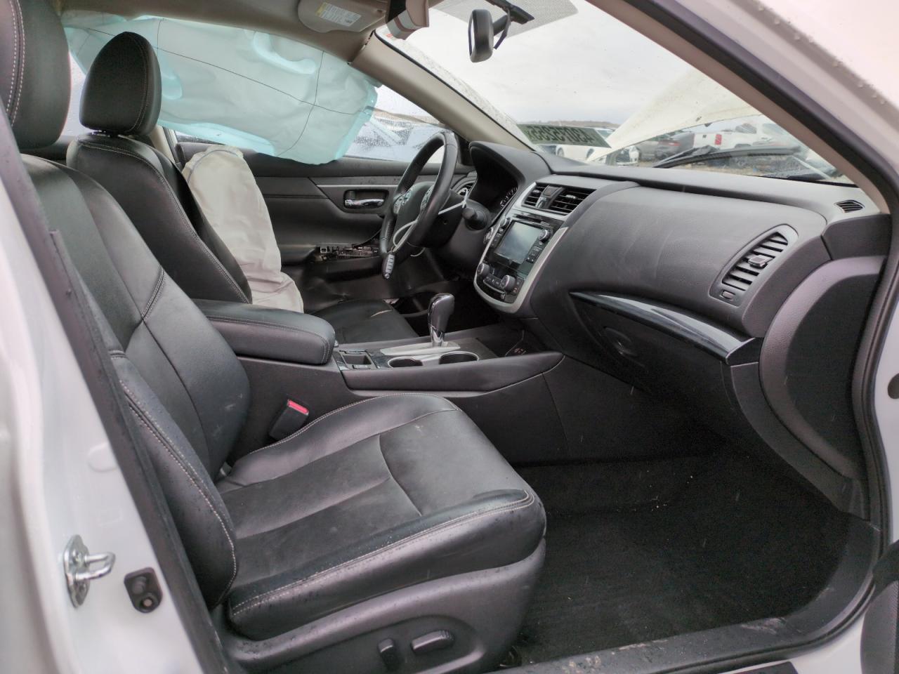 2018 Nissan Altima VIN 1N4AL3AP4JC153981 Copart auction photo, side / front end damage thumbnail 7