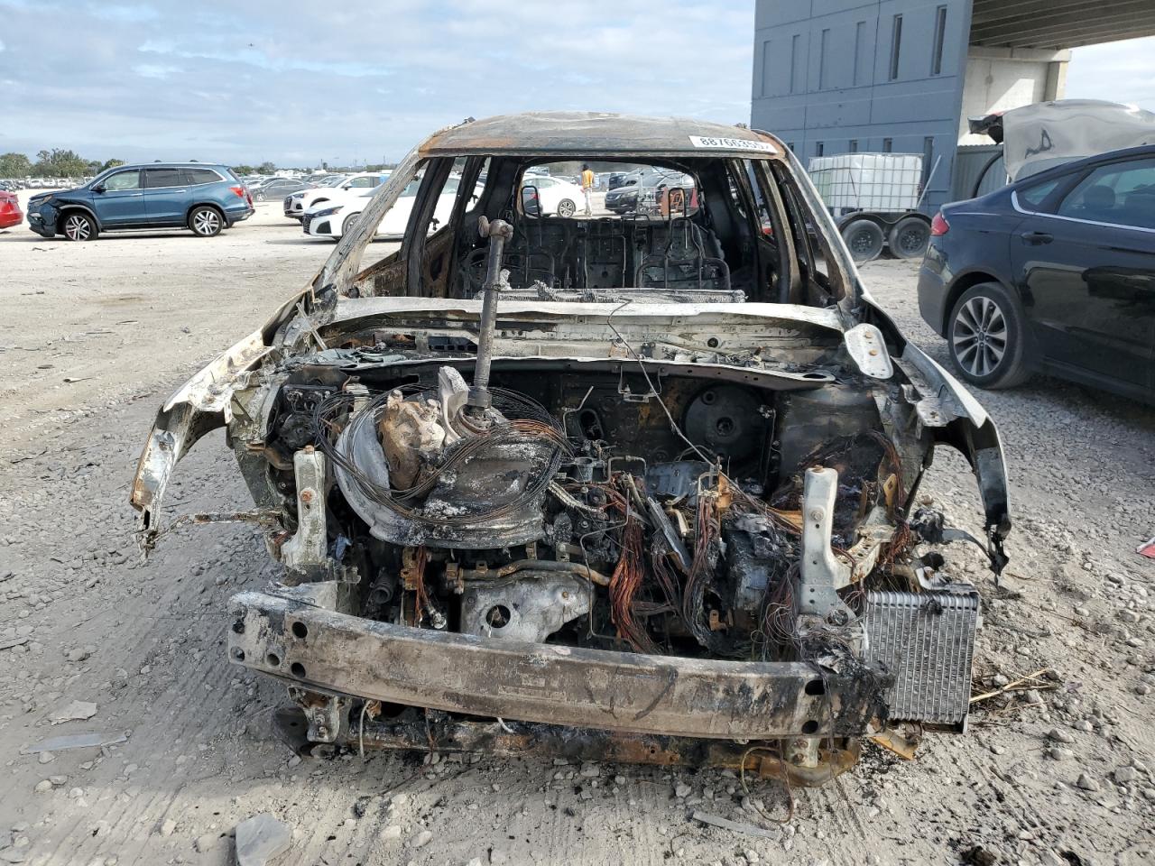2018 Nissan Pathfinder VIN 5N1DR2MM2JC607755 Copart auction photo, burn / burn - interior damage thumbnail 5