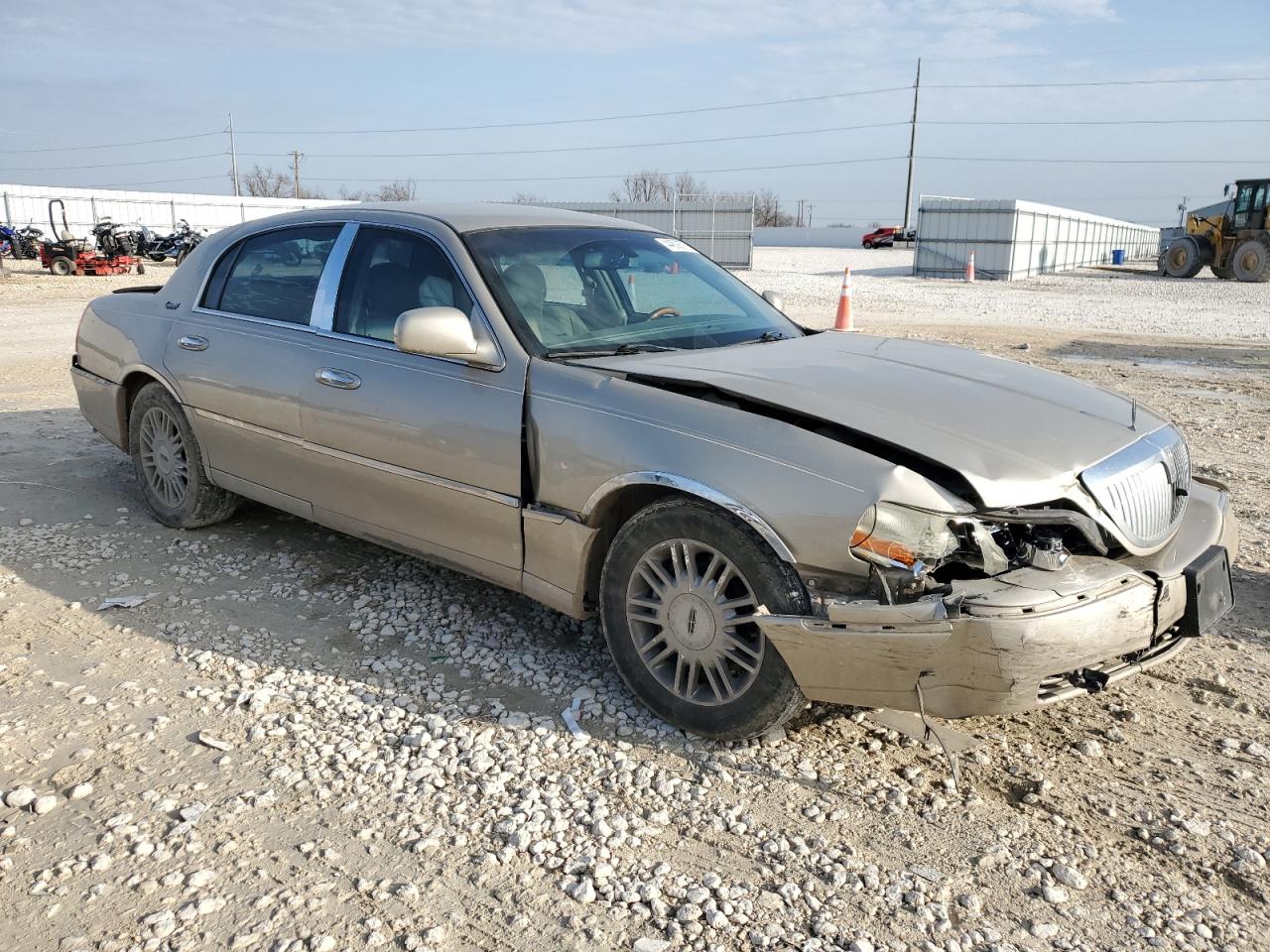 2010 Lincoln Town Car VIN 2LNBL8CV3AX620796 Copart auction photo, front end / rear end damage thumbnail 4