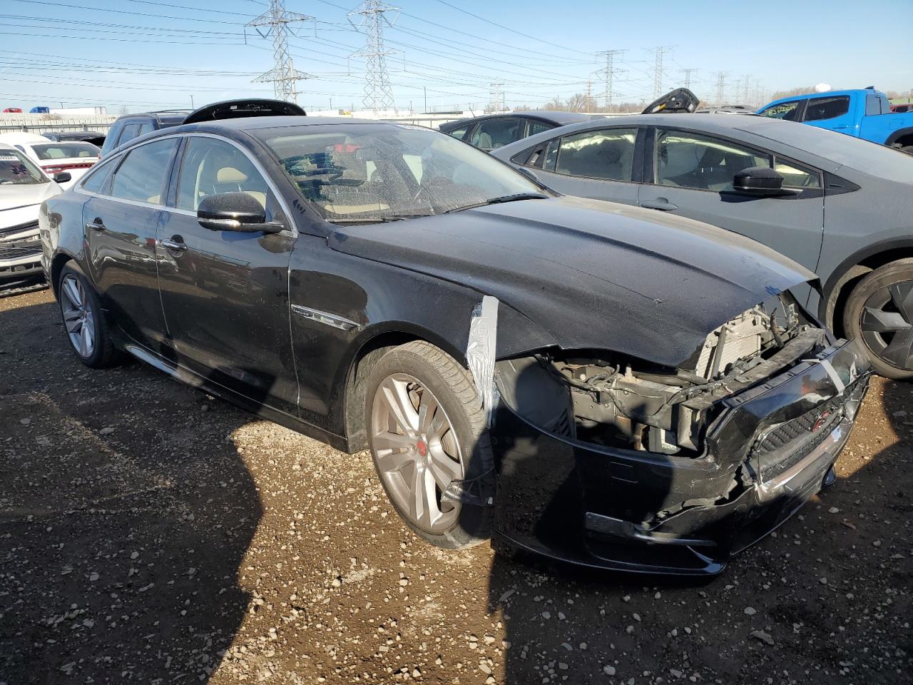 2017 Jaguar XJ VIN SAJWJ1CD5H8W04895 Copart auction photo, all over damage thumbnail 4