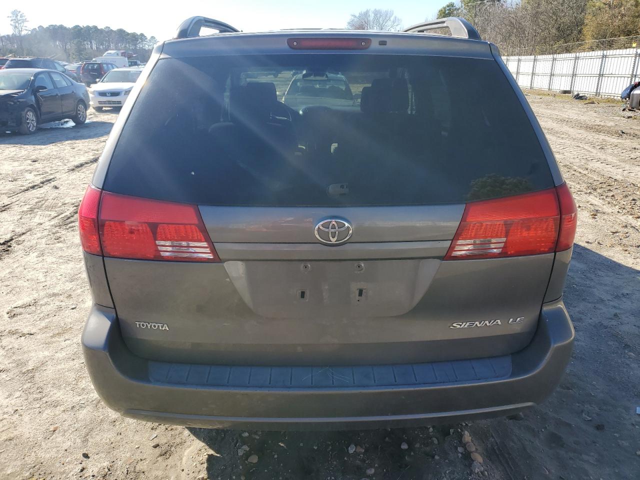 2004 Toyota Sienna VIN 5TDZA23C74S106020 Copart auction photo, minor dent/scratches damage thumbnail 6